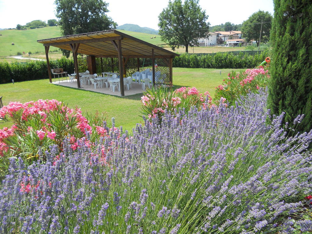 Villa Agriturismo I Granai à Crocemaroggia Extérieur photo