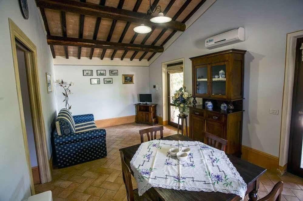 Villa Agriturismo I Granai à Crocemaroggia Extérieur photo